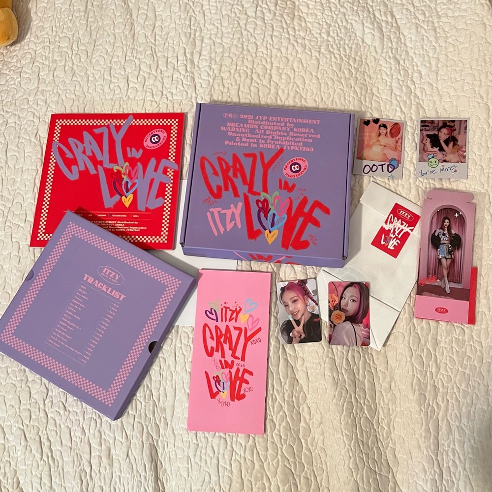 ITZY crazy in love album